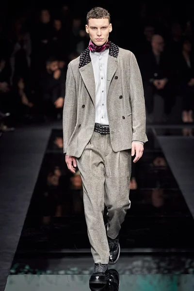 Look 33